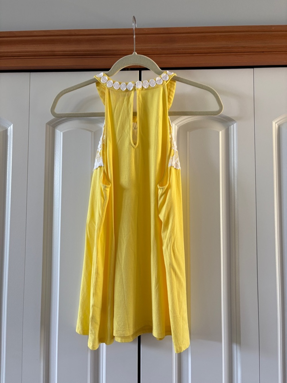 Lilly Pulitzer Yellow Halter Camisole with White Lace Yoke - Picture 4 of 4